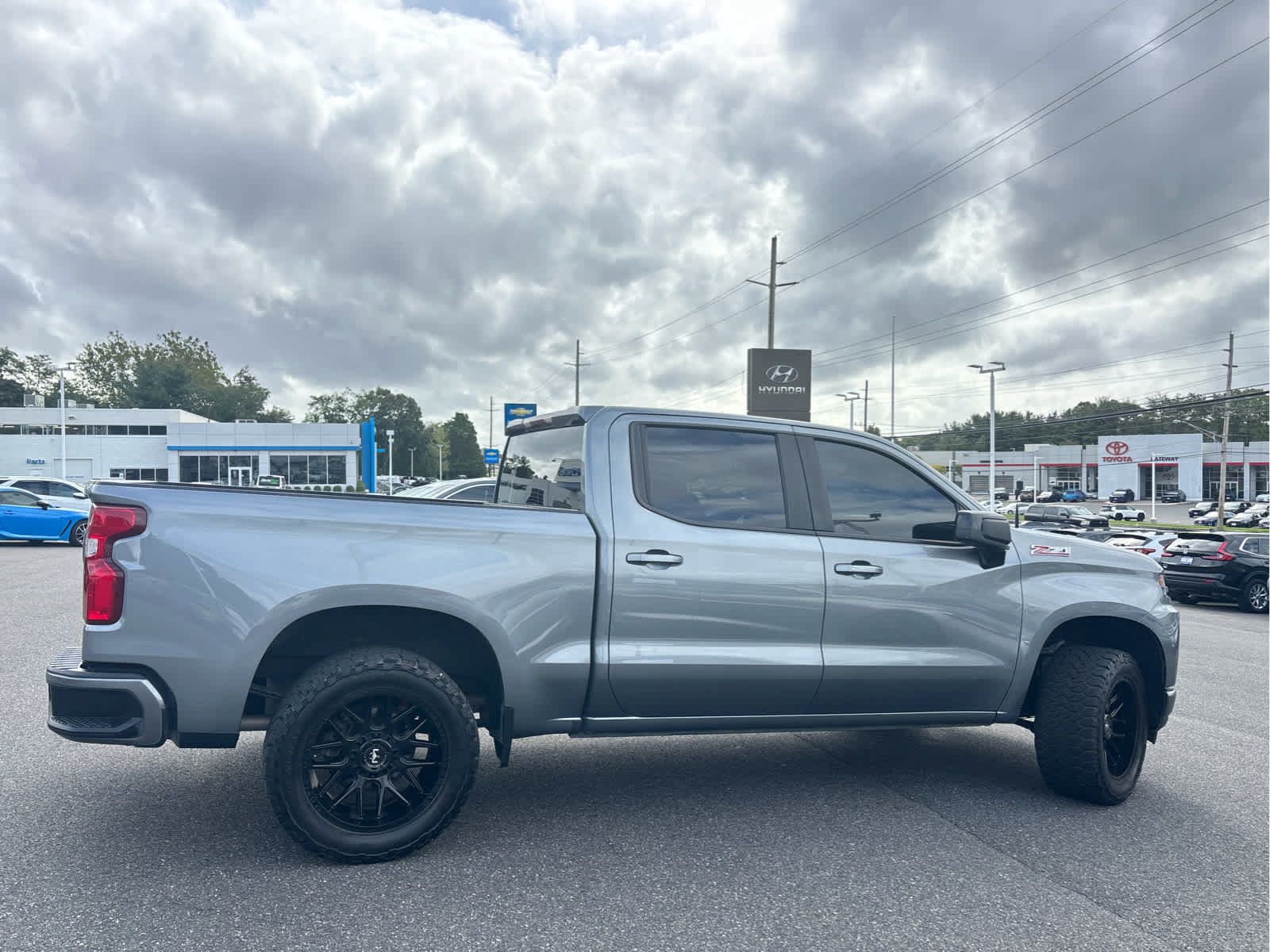 Certified 2021 Chevrolet Silverado 1500 RST w/ Z71 Off-Road Package AWD/4WD image 3
