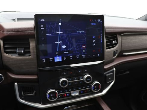 Used 2024 Ford Expedition Limited image 24