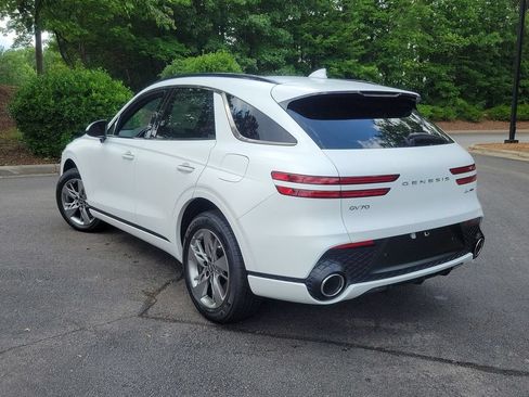 Used 2024 Genesis GV70 3.5T Sport AWD/4WD image 11