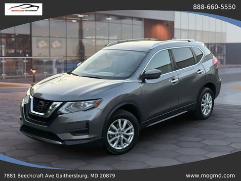 Used 2020 Nissan Rogue SV image 1