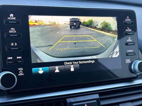 Used 2020 Honda Accord Sport image 19