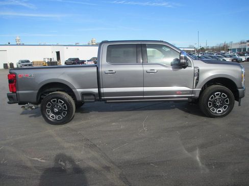 Used 2024 Ford F350 Platinum image 4