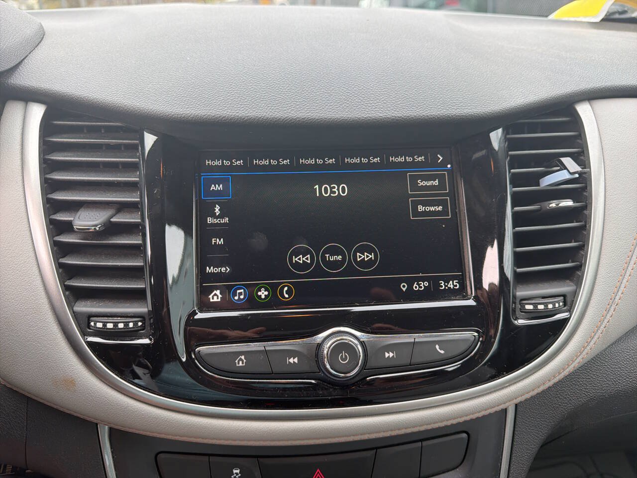 Used 2018 Chevrolet Trax LS AWD/4WD image 30