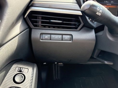 Used 2024 Nissan Altima 2.5 SV image 20