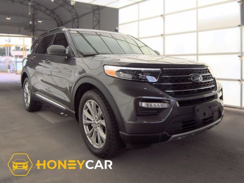 Used 2020 Ford Explorer XLT w/ Equipment Group 202A AWD/4WD image 1