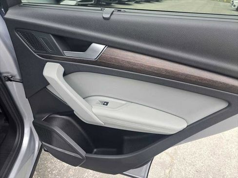 Used 2023 Audi Q5 2.0T Premium Plus w/ Premium Plus Package image 13