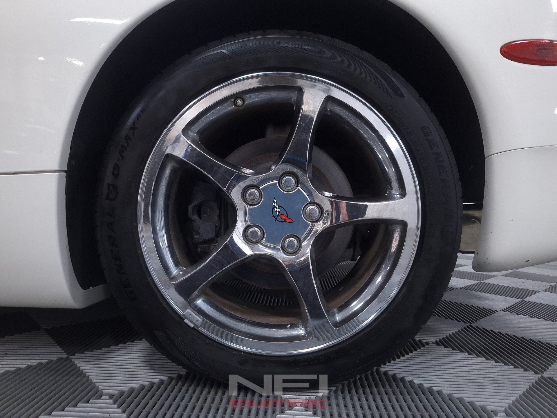 Used 2001 Chevrolet Corvette Convertible w/ Preferred Equipment Group2 RWD image 65