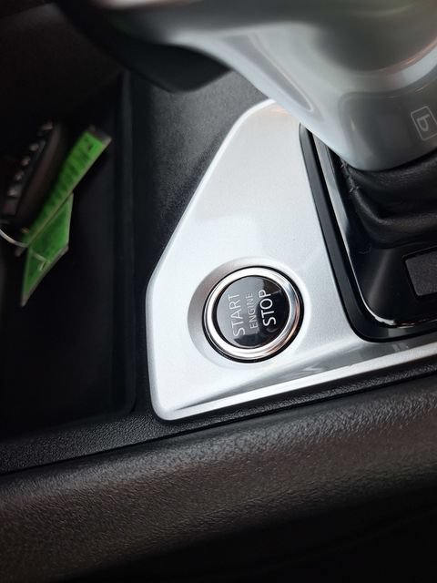Used 2025 Nissan Altima 2.5 SV FWD image 52