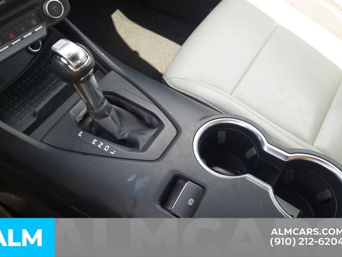 Used 2024 Ford Mustang Premium RWD image 9