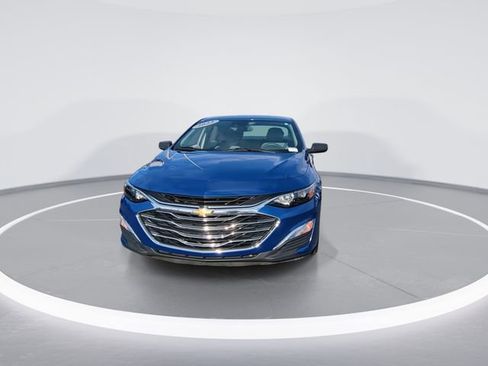 Used 2023 Chevrolet Malibu LS image 3