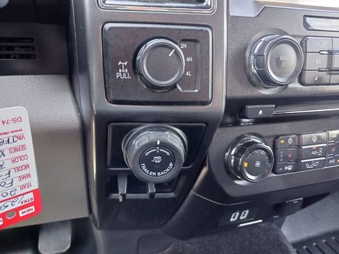 Used 2018 Ford F150 XLT w/ Equipment Group 302A Luxury AWD/4WD image 18
