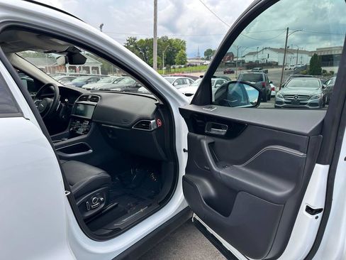 Used 2019 Jaguar F-PACE R-Sport AWD/4WD image 25
