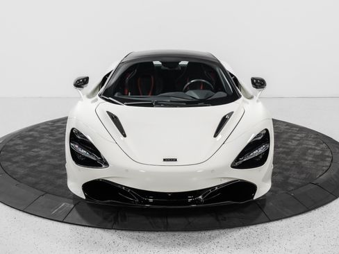 Used 2021 McLaren 720S Performance RWD image 28