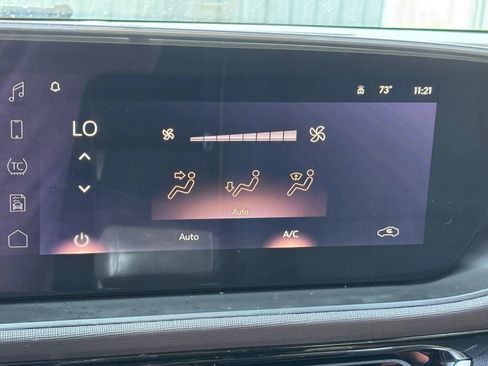Used 2025 Buick Envista Avenir FWD image 62