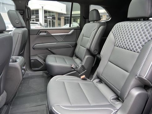 New 2026 GMC Acadia Denali w/ Super Cruise Package AWD/4WD image 36