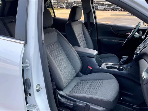 Used 2024 Chevrolet Equinox LT image 10