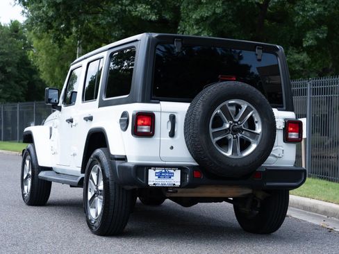 Used 2020 Jeep Wrangler Unlimited Sahara AWD/4WD image 7