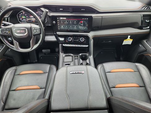 Used 2025 GMC Sierra 2500 AT4 w/ AT4 Premium Plus Package image 23