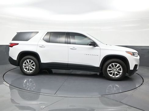 Used 2020 Chevrolet Traverse LS FWD image 6