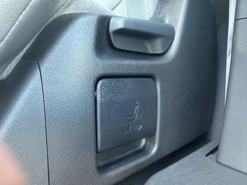 Used 2024 Toyota Sienna XLE image 23