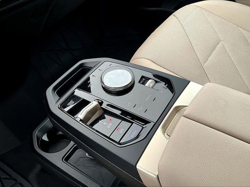 Certified 2023 BMW iX xDrive50 image 16