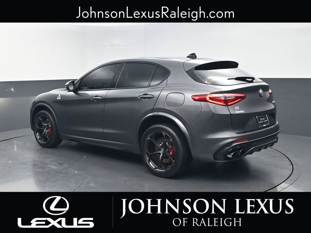 Used 2018 Alfa Romeo Stelvio Quadrifoglio w/ Driver Assist Dynamic Package AWD/4WD image 7