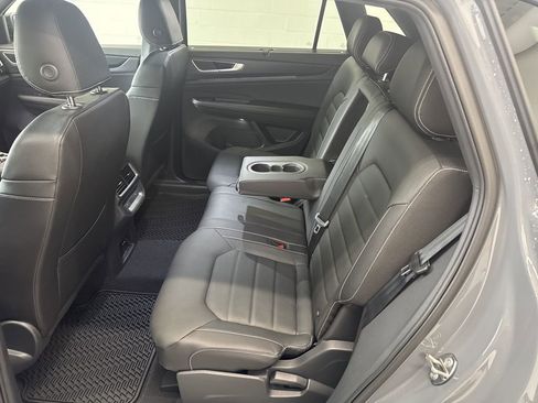 New 2026 Volkswagen Atlas Cross Sport SEL R-Line AWD/4WD image 17