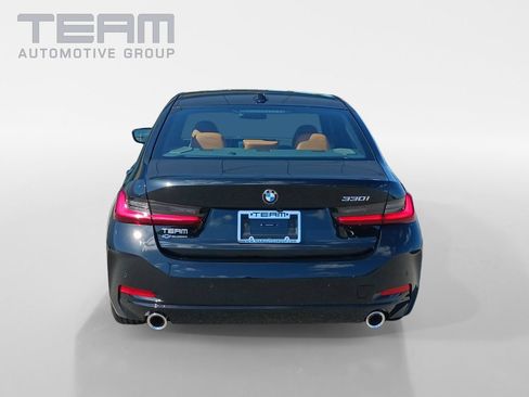 Used 2025 BMW 330i Sedan w/ Convenience Package RWD image 6
