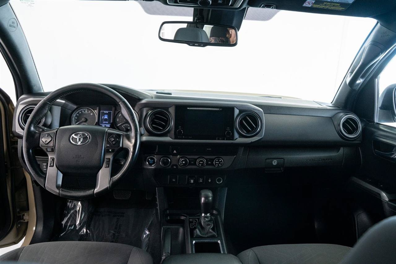 Used 2019 Toyota Tacoma TRD Off-Road AWD/4WD image 12