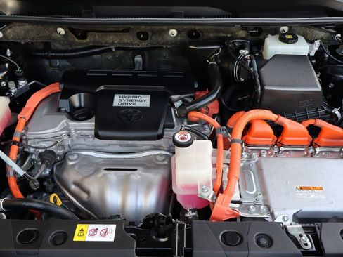 Used 2017 Toyota RAV4 Limited image 42