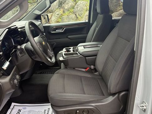 Used 2024 Chevrolet Silverado 1500 LT AWD/4WD image 44