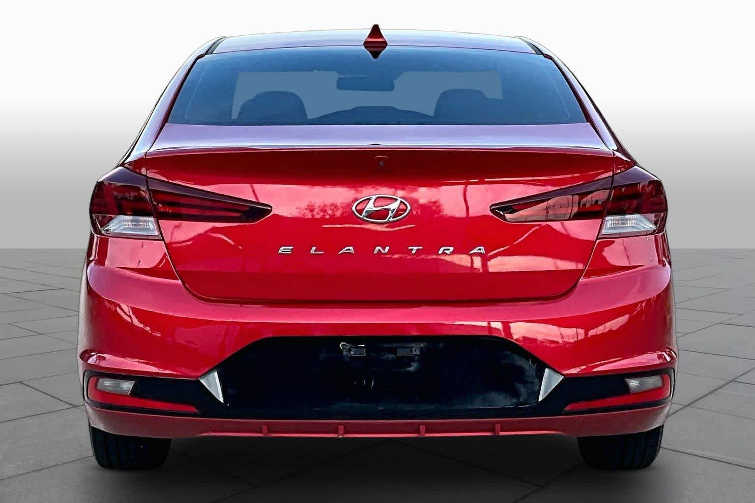Used 2020 Hyundai Elantra SEL FWD image 5