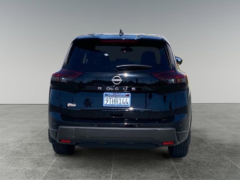 Used 2025 Nissan Rogue S FWD image 4