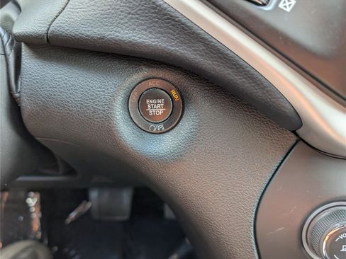 Used 2018 Jeep Cherokee Trailhawk w/ Quick Order Package 27L image 28