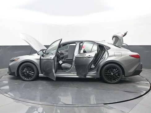 New 2026 Toyota Camry SE image 32