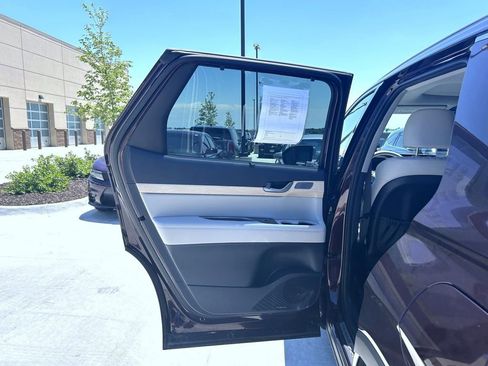 Used 2025 Hyundai Palisade Limited AWD/4WD image 25