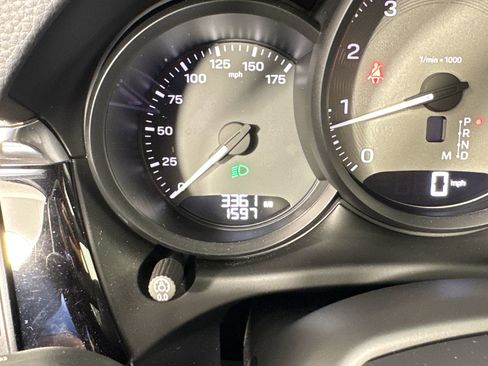 Certified 2025 Porsche Macan S image 20