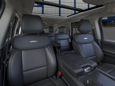 New 2026 Ford Expedition Max Platinum image 10