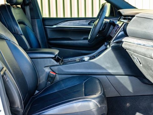 Used 2023 Jeep Grand Cherokee L Overland image 27