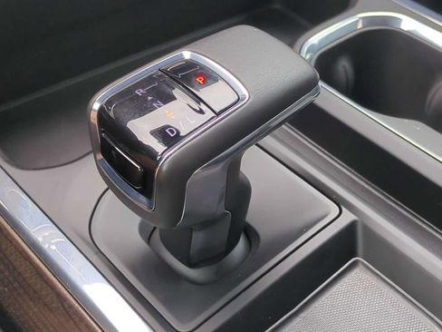 Used 2022 Chevrolet Silverado 1500 RST RWD image 15