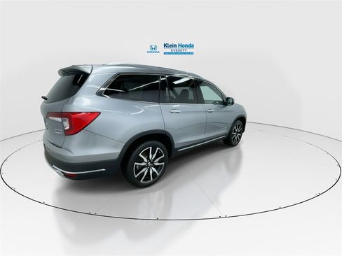 Used 2020 Honda Pilot Touring image 2