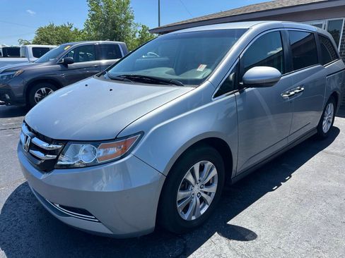 Used 2016 Honda Odyssey SE image 3