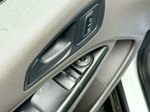 Used 2020 Ford Transit Connect XL image 16