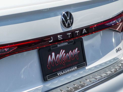 New 2026 Volkswagen Jetta SEL FWD image 10