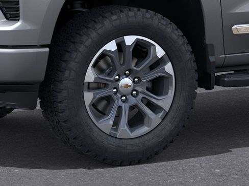 New 2026 Chevrolet Silverado 1500 High Country w/ Z71 Off-Road Package AWD/4WD image 9