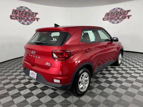 Used 2022 Hyundai Venue SE w/ Cargo Package FWD image 14