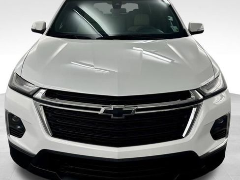 Used 2023 Chevrolet Traverse LS w/ Safety Package FWD image 3
