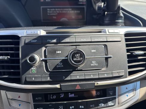 Used 2015 Honda Accord EX image 25