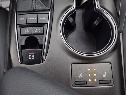 Used 2024 Toyota Camry SE w/ Cold Weather Package image 16