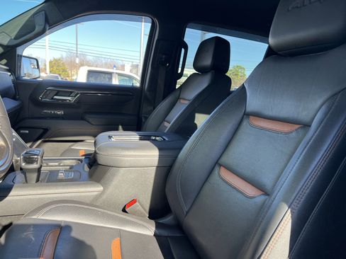Used 2022 GMC Sierra 1500 AT4 image 15